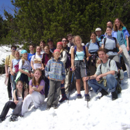 Week-end de randonnée de printemps à Filzmoos (Autriche) : ce week-end également, les jeunes se rencontrent au pied de la Bischofsmütze pour faire de la randonnée ensemble.