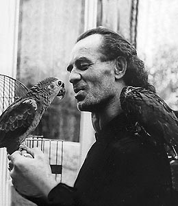 Bruno Gröning mit Papageien